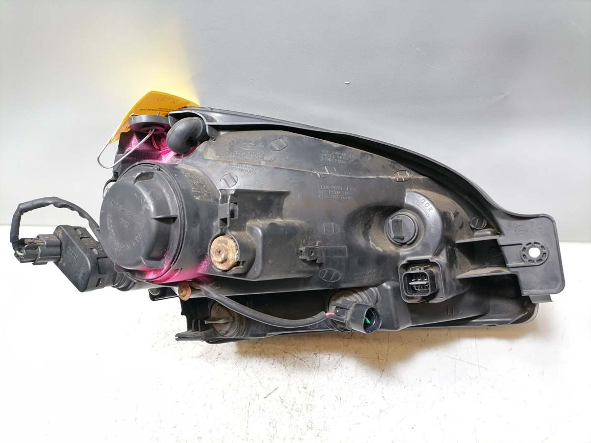 Hyundai Tucson original Scheinwerfer vorn links Halogen Bj.2005